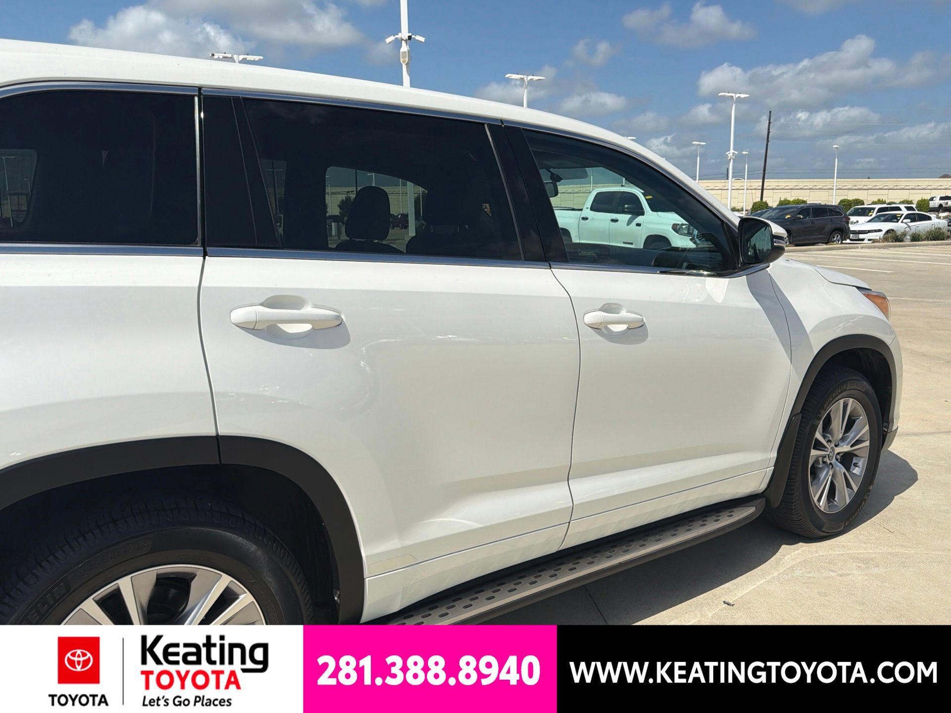 Certified 2016 Toyota Highlander Plus FWD image 2