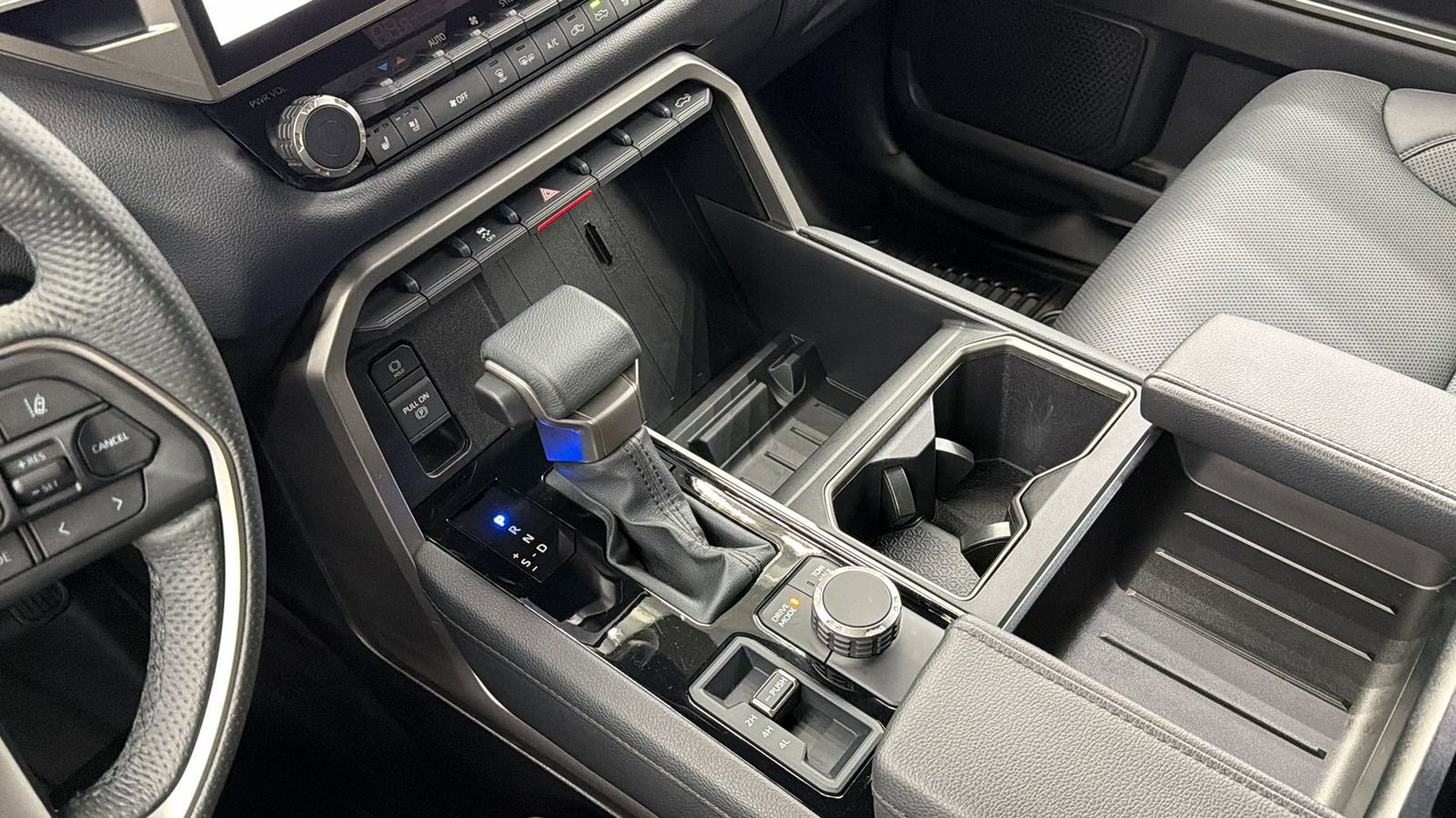 Used 2025 Toyota Tundra Limited image 25