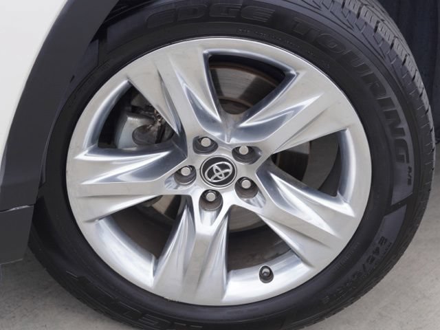 Used 2017 Toyota Highlander Limited w/ Carpet Mat Package FWD image 14