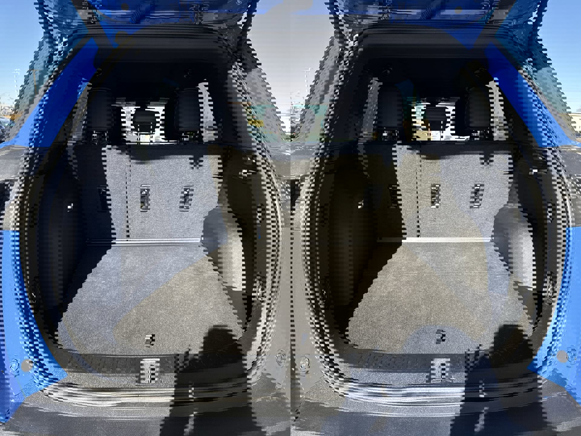 Used 2025 Chevrolet Equinox ACTIV w/ Safety and Technology Package image 24