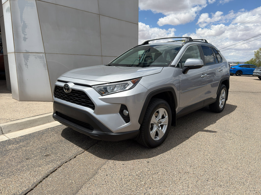Used 2021 Toyota RAV4 XLE w/ Carpet Mat Package (TMS) AWD/4WD image 6