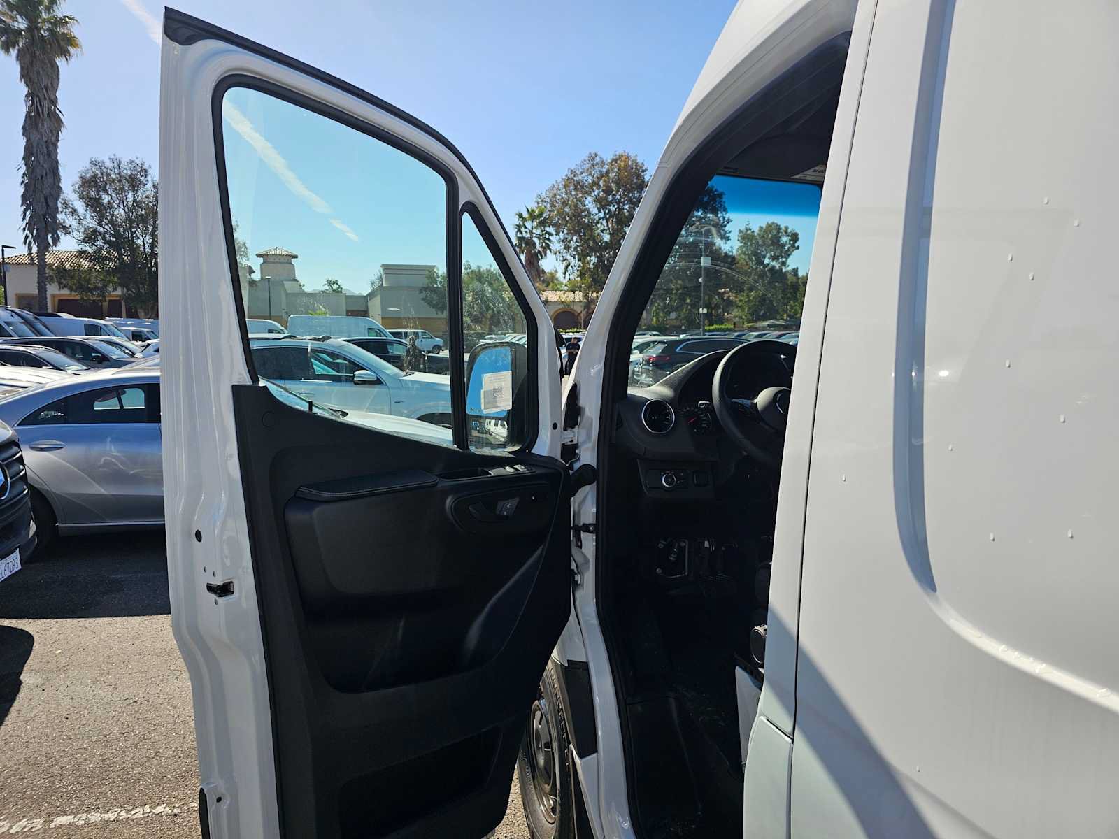 New 2026 Mercedes-Benz Sprinter 2500 image 18
