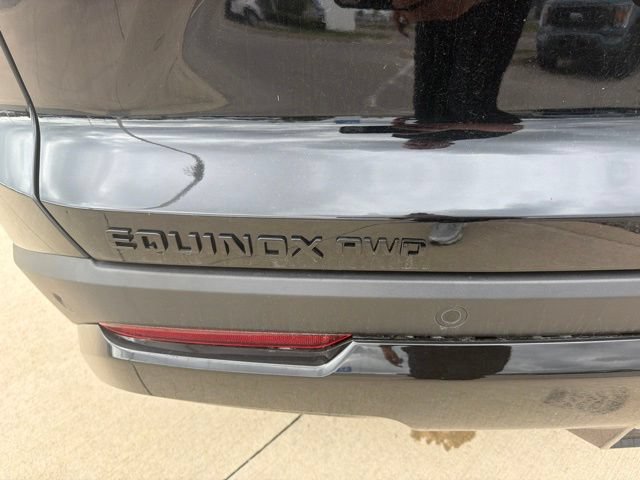 Used 2025 Chevrolet Equinox RS AWD/4WD image 11