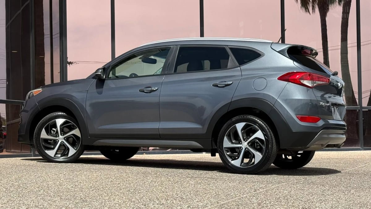 Used 2016 Hyundai Tucson Sport FWD image 6