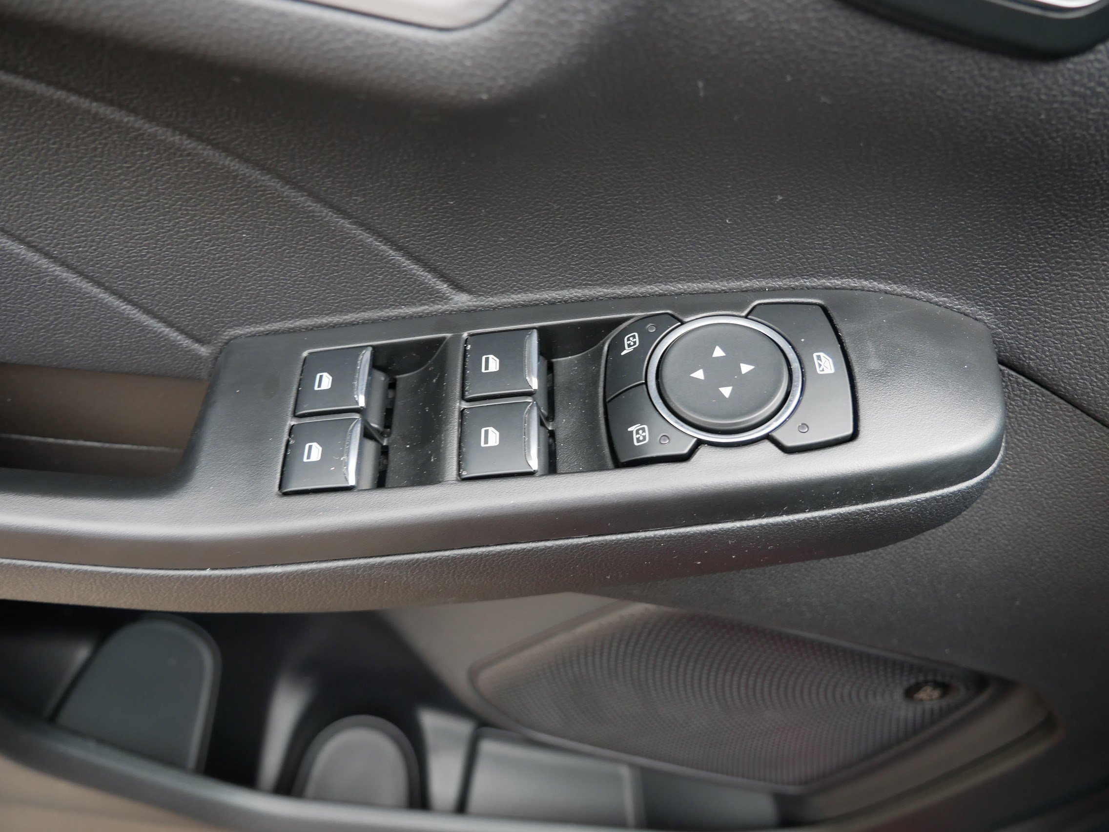 Used 2025 Ford Escape SE w/ PHEV Premium Package FWD image 20