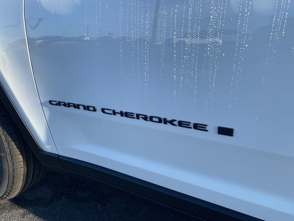New 2025 Jeep Grand Cherokee L Altitude image 47