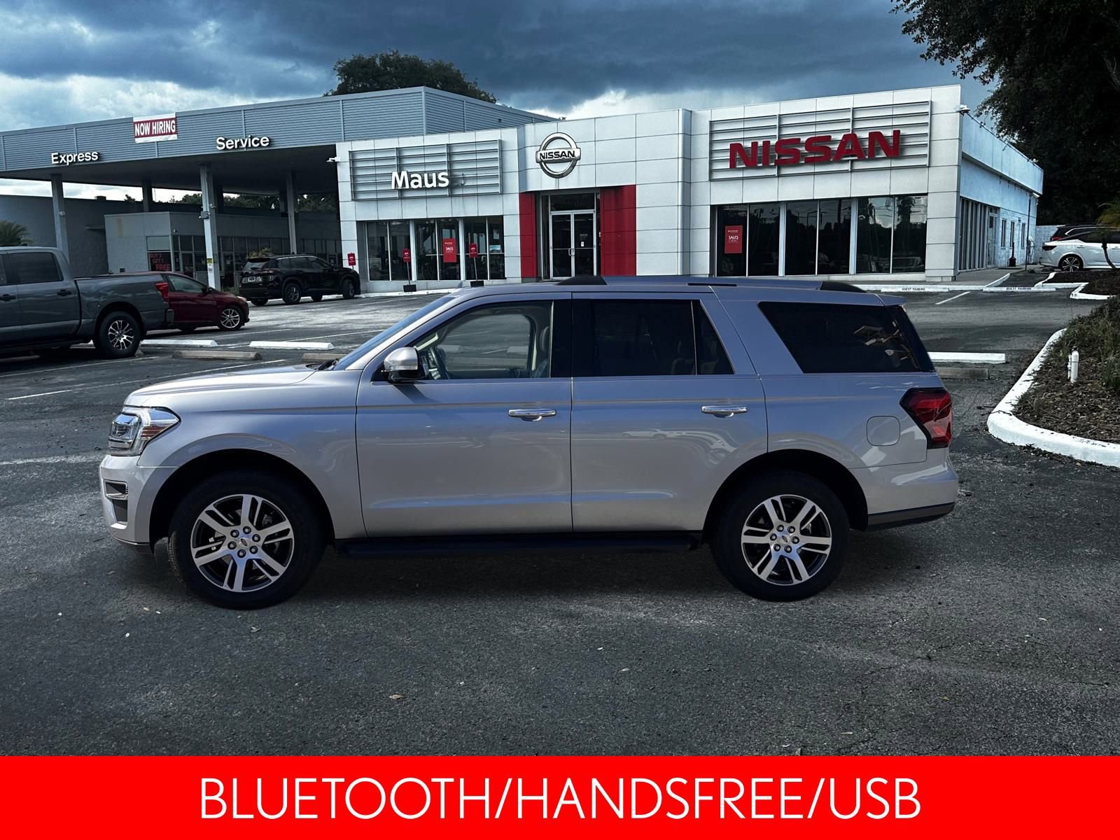 Used 2024 Ford Expedition Limited image 7