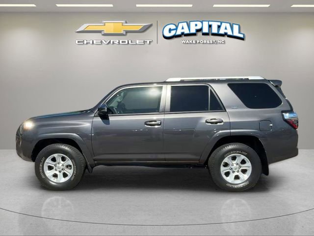 Used 2016 Toyota 4Runner SR5 Premium AWD/4WD image 2