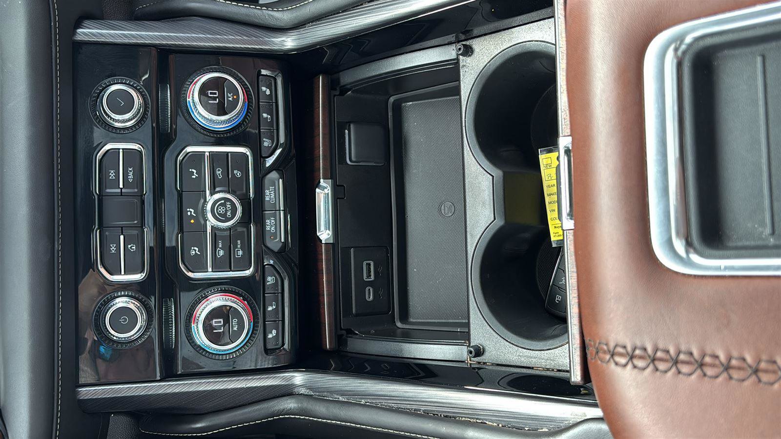 Certified 2023 GMC Yukon XL Denali Ultimate w/ LPO, Floor Liner Package AWD/4WD image 43