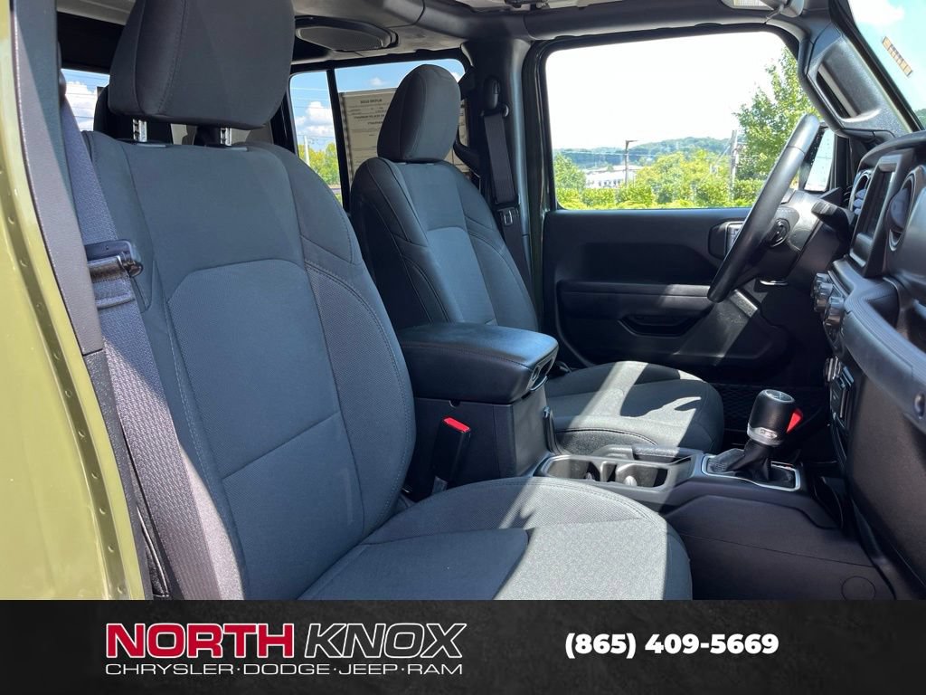 Used 2021 Jeep Gladiator Sport AWD/4WD image 29