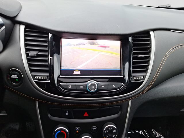 Used 2020 Chevrolet Trax LT w/ Sun & Sound Package FWD image 16