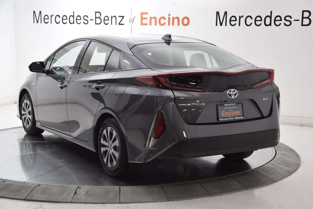 Used 2020 Toyota Prius Prime XLE FWD image 3
