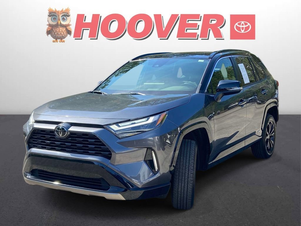 Used 2025 Toyota RAV4 XSE AWD/4WD image 6