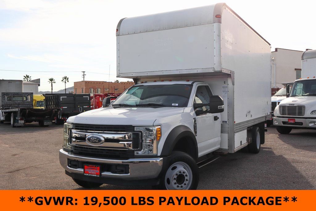 Used 2017 Ford F550 2WD Regular Cab Super Duty image 4