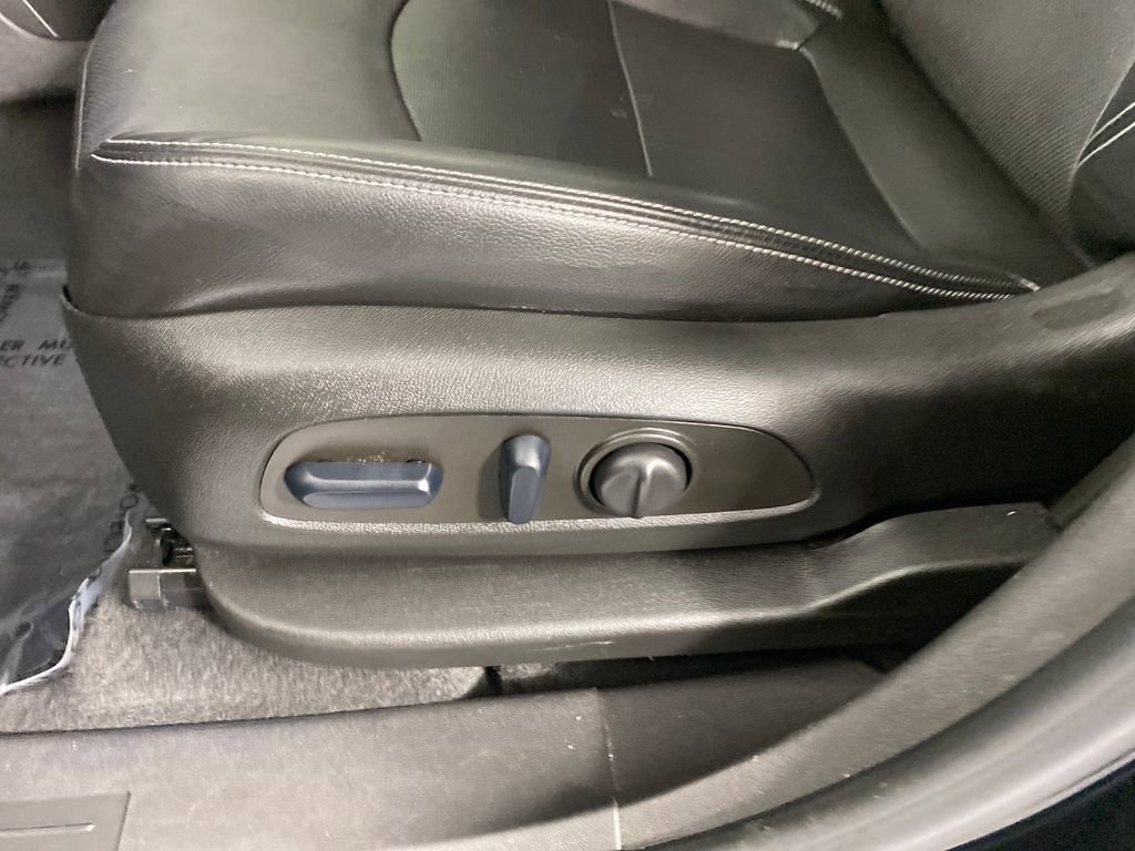 Used 2022 GMC Terrain SLT image 8