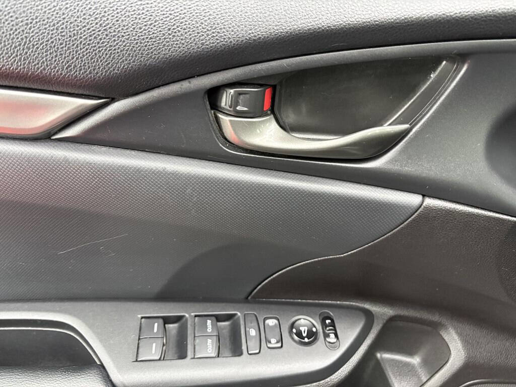 Used 2020 Honda Civic Sport image 8