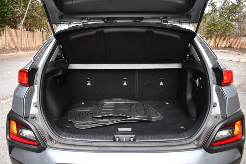 Used 2019 Hyundai Kona SE w/ Cargo Package image 6