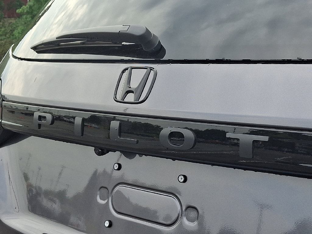New 2026 Honda Pilot Touring image 11