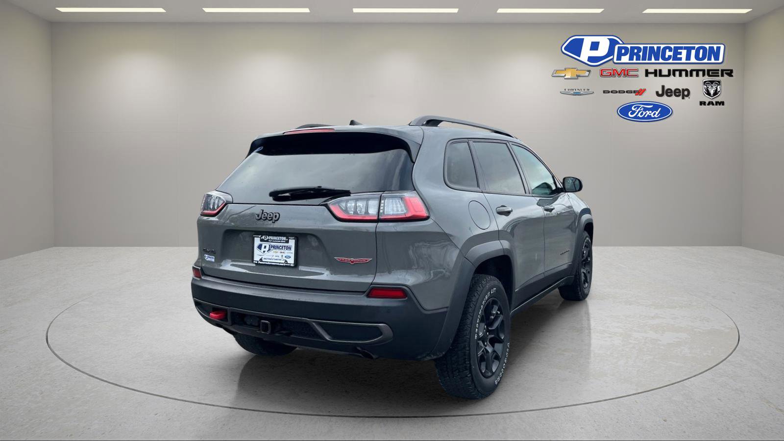 Used 2019 Jeep Cherokee Trailhawk image 7