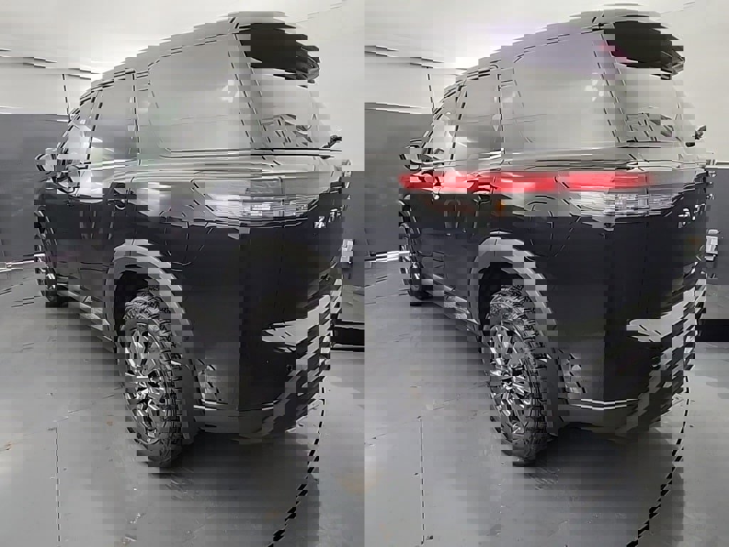 New 2025 Nissan Pathfinder S image 8