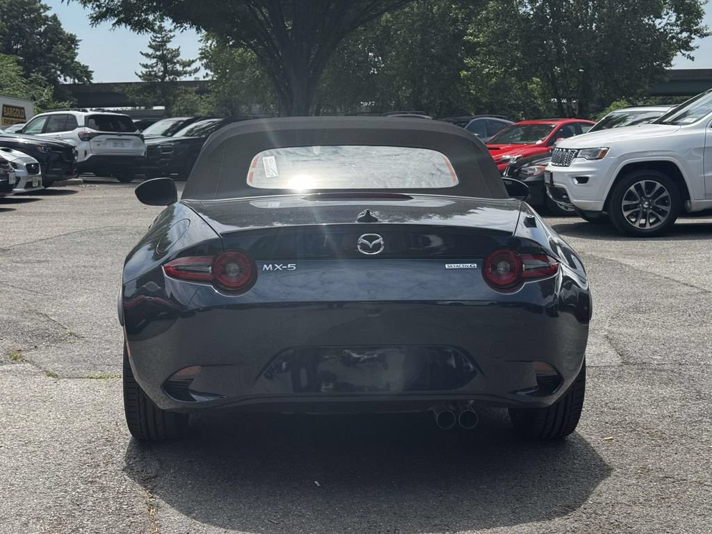 New 2026 MAZDA MX-5 Miata Club w/ Weather Package RWD image 6