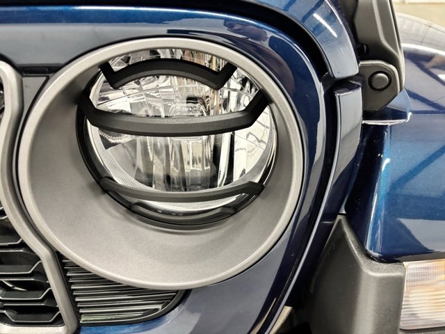 Used 2025 Jeep Gladiator Sport image 8