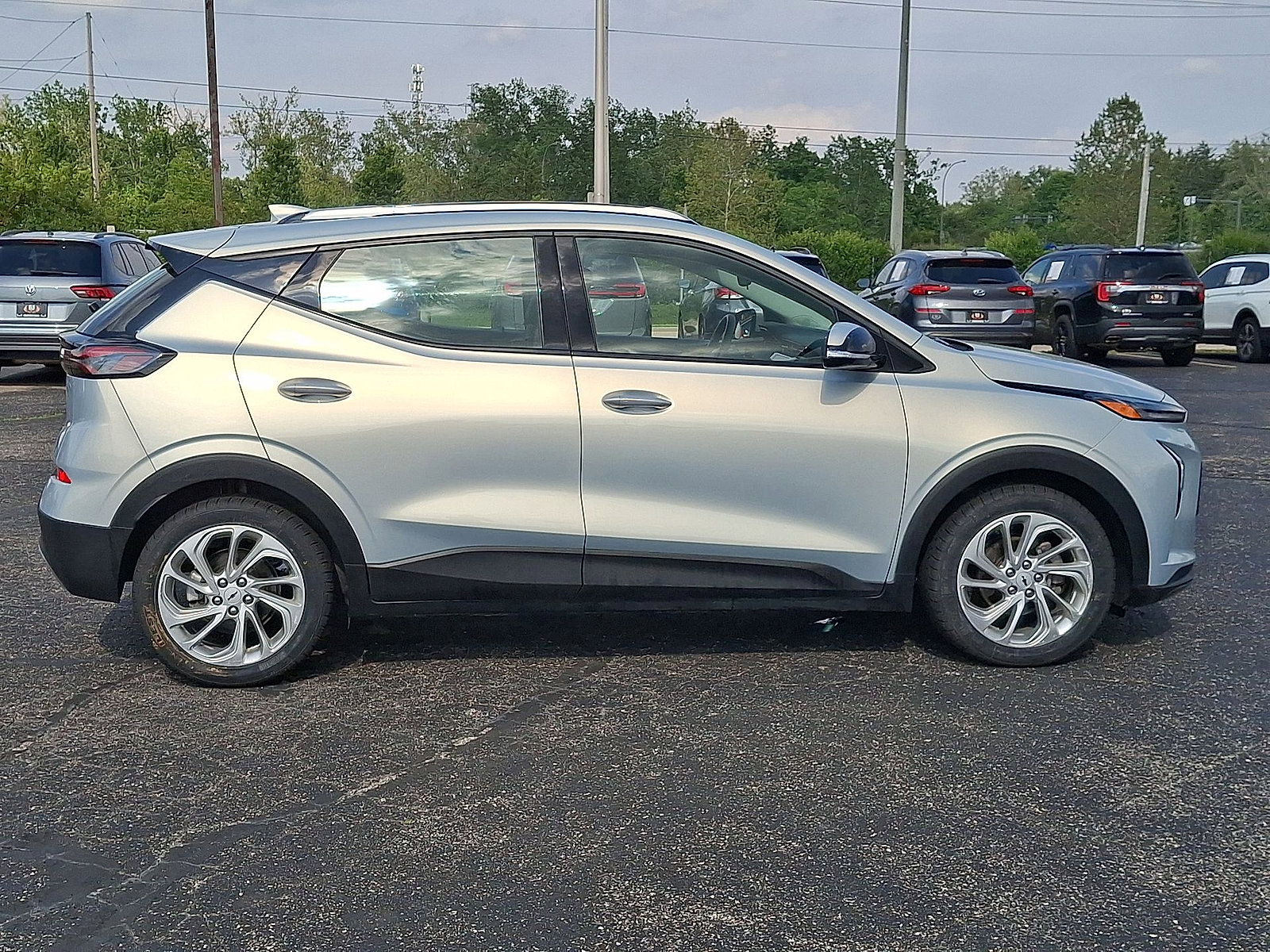 Used 2023 Chevrolet Bolt EUV LT w/ Driver Confidence Package FWD image 25