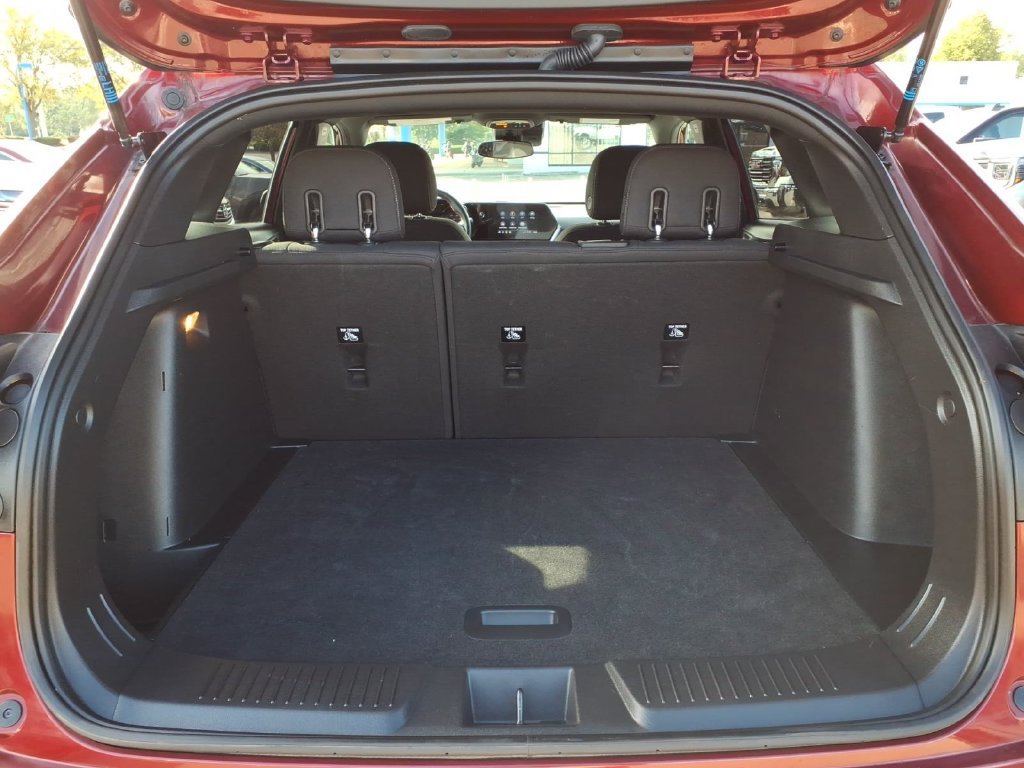 Used 2024 Chevrolet Trax RS FWD image 6