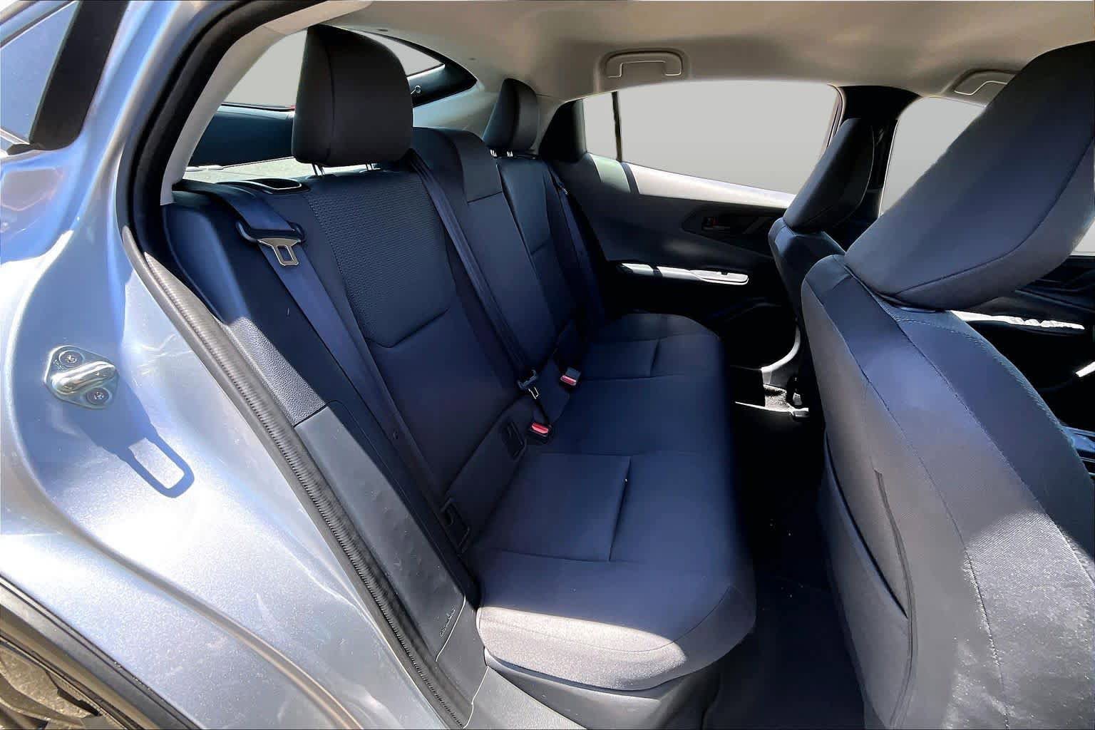 Used 2025 Toyota Prius LE FWD image 19