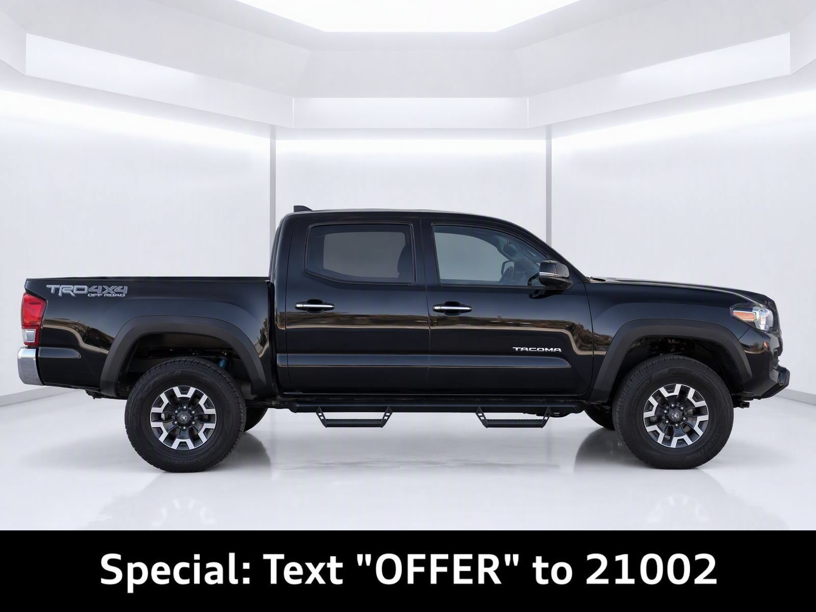 Used 2019 Toyota Tacoma TRD Off-Road AWD/4WD image 3
