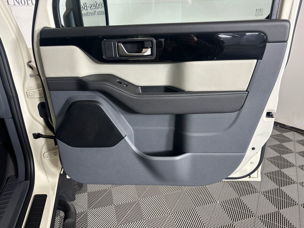 Used 2025 INEOS Grenadier Fieldmaster Edition image 14