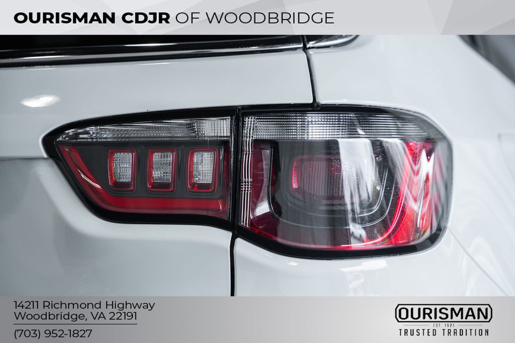 Certified 2025 Jeep Compass Latitude w/ Sun & Sound Group image 7