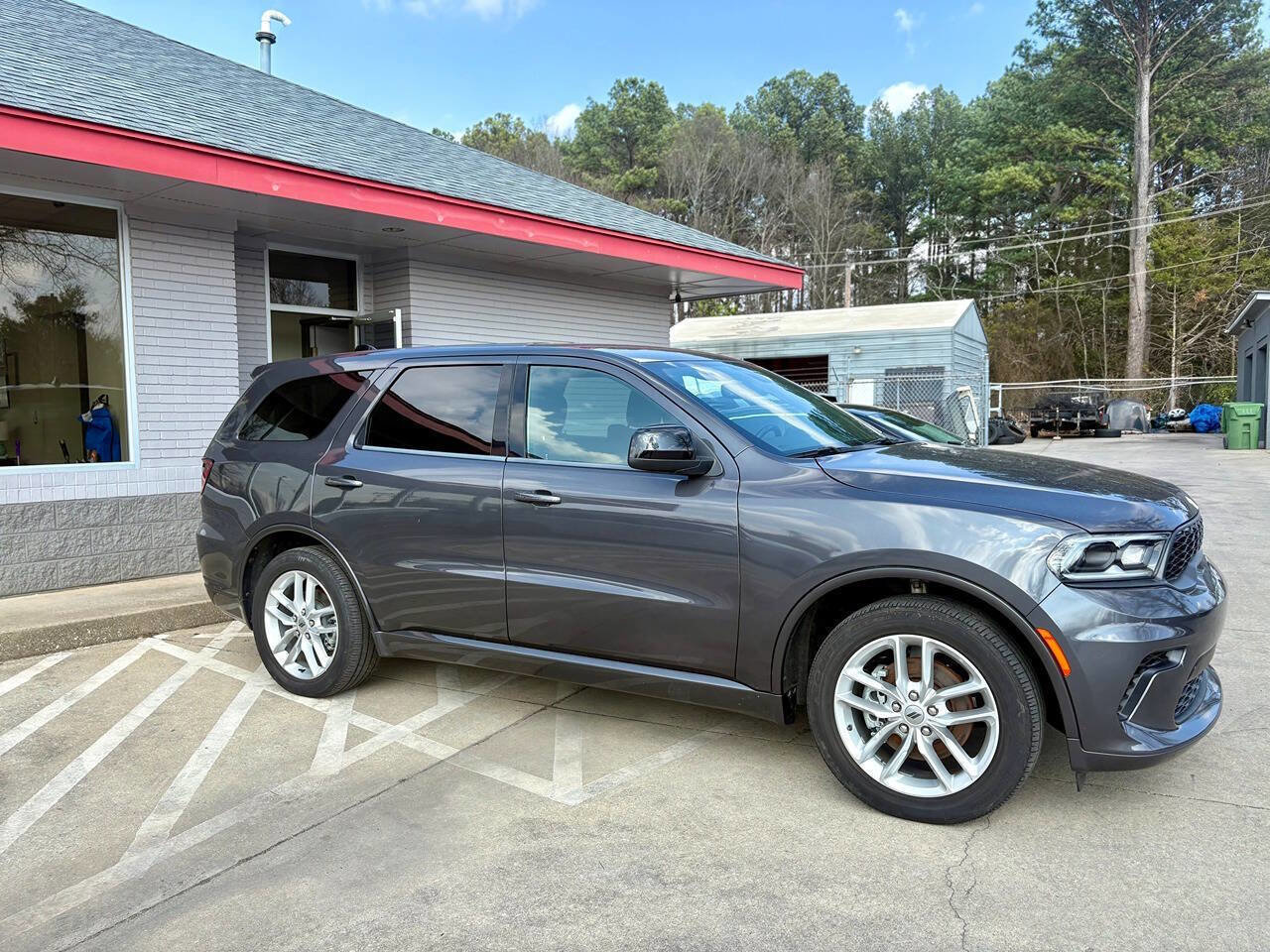 Used 2023 Dodge Durango GT image 3