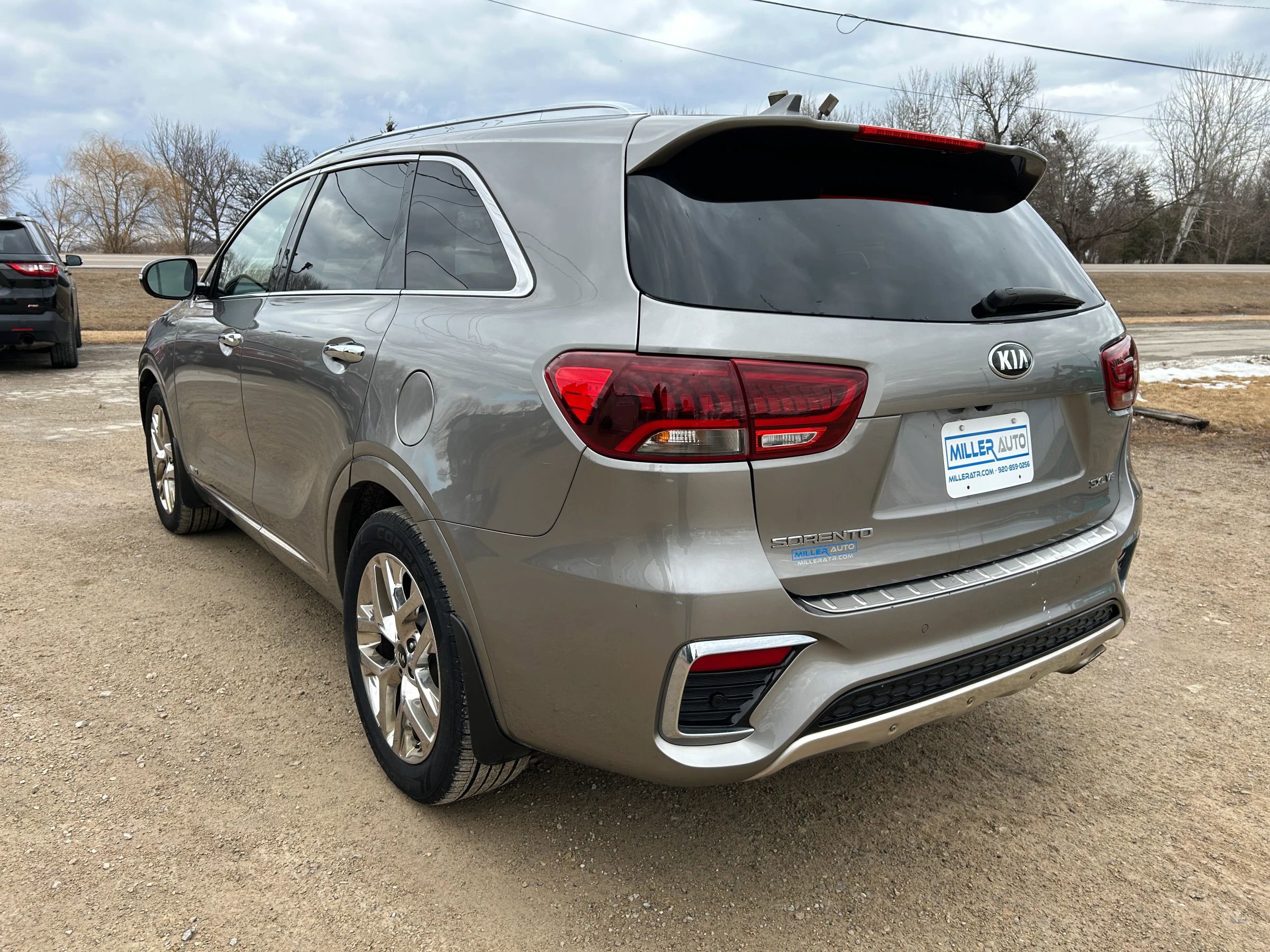 Used 2019 Kia Sorento SX image 3