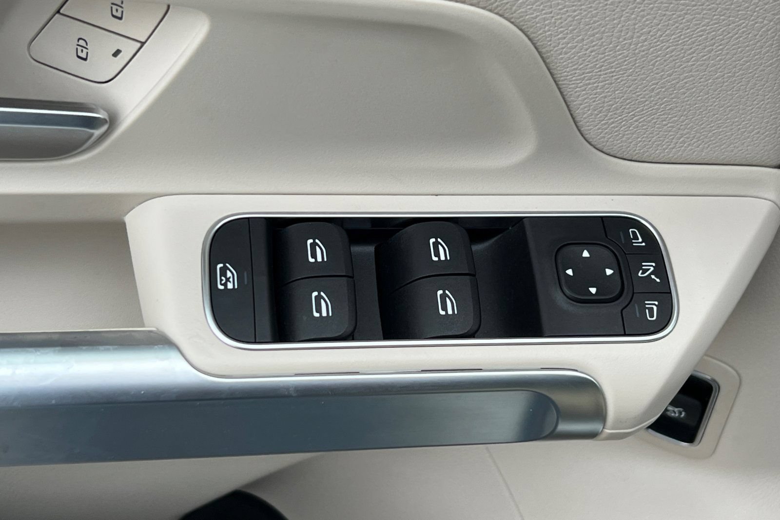 Certified 2026 Mercedes-Benz GLB 250 image 16