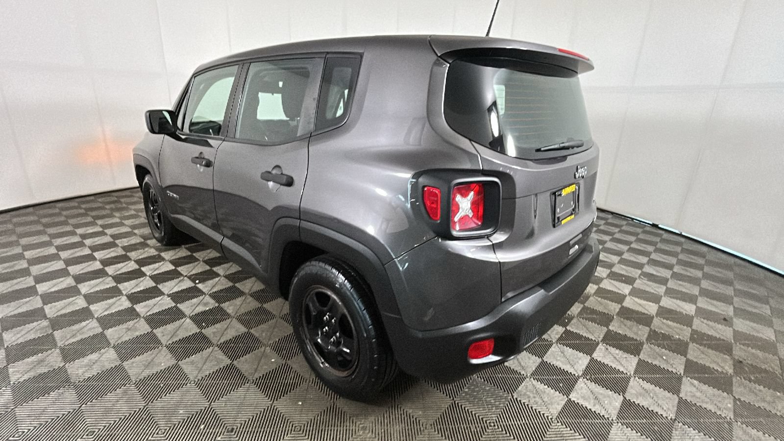 Used 2021 Jeep Renegade Sport FWD image 5