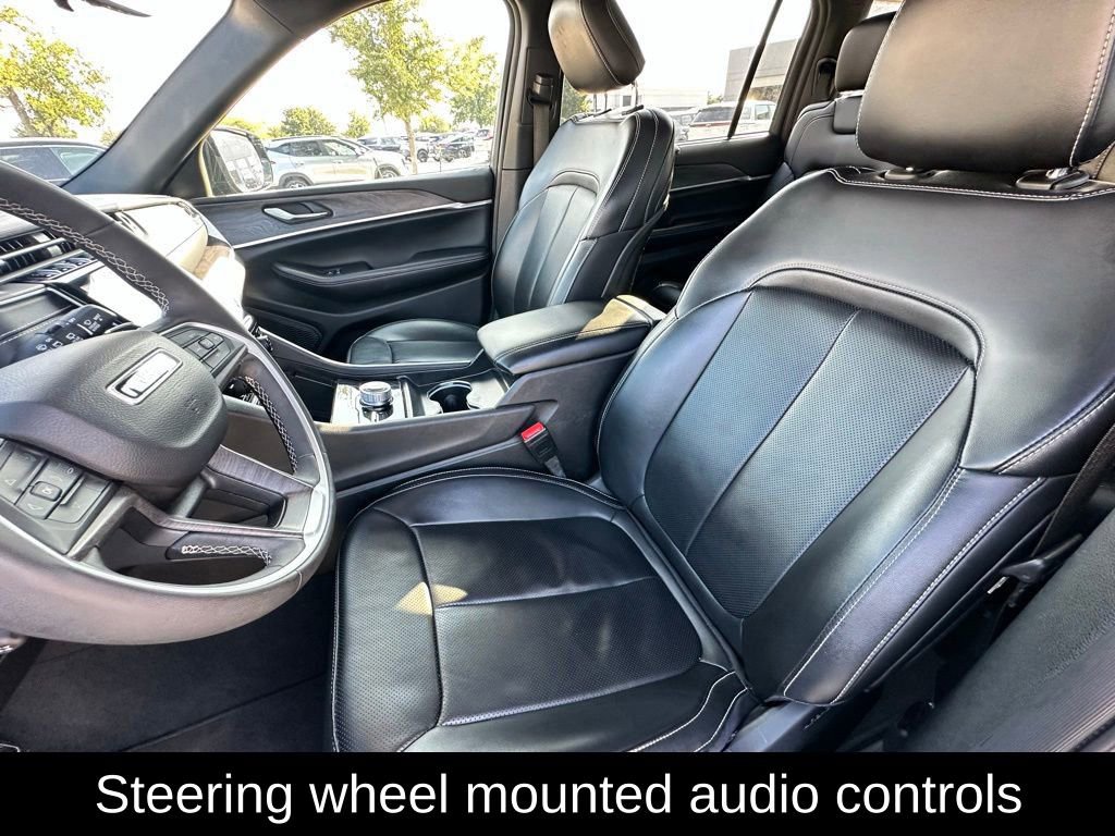 Used 2024 Jeep Grand Cherokee L Limited w/ Luxury Tech Group II image 16