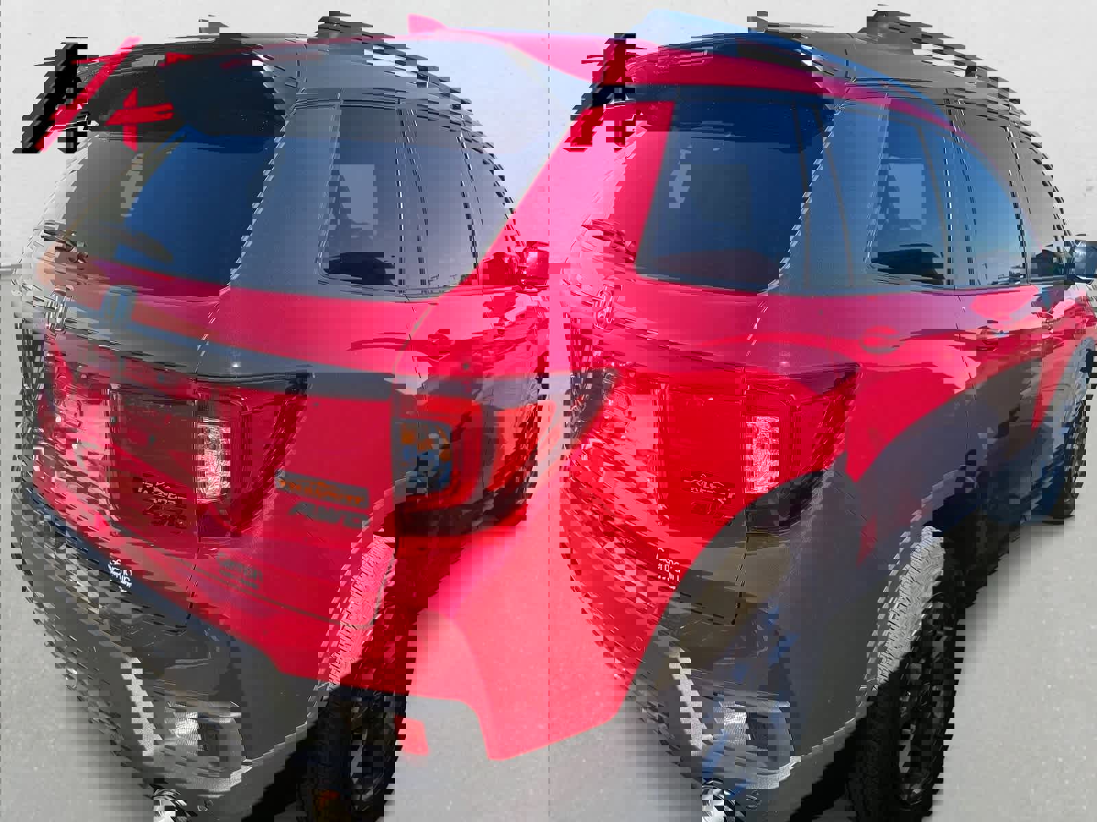 Used 2023 Honda Passport TrailSport image 3