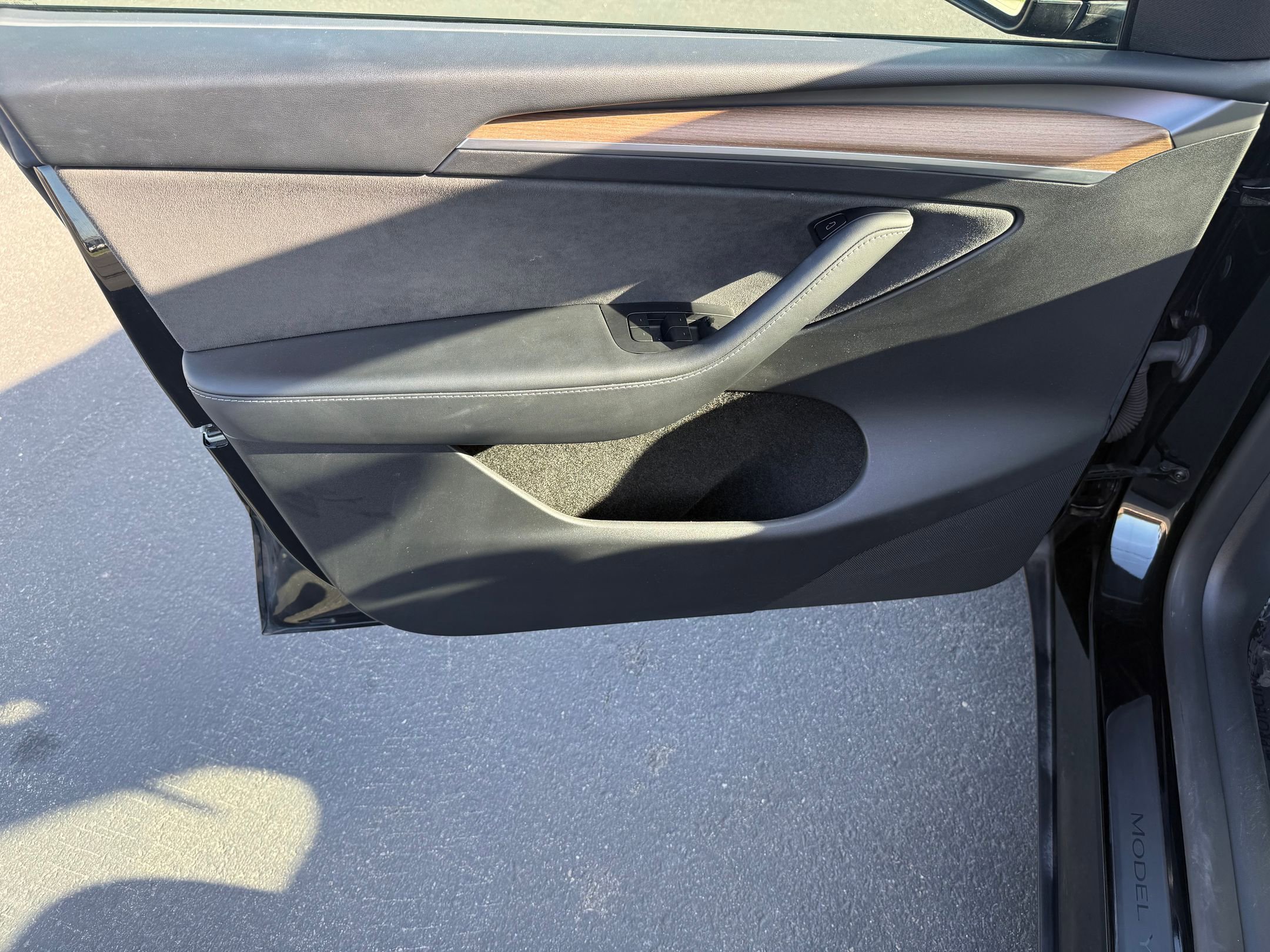 Used 2023 Tesla Model Y Long Range AWD/4WD image 10