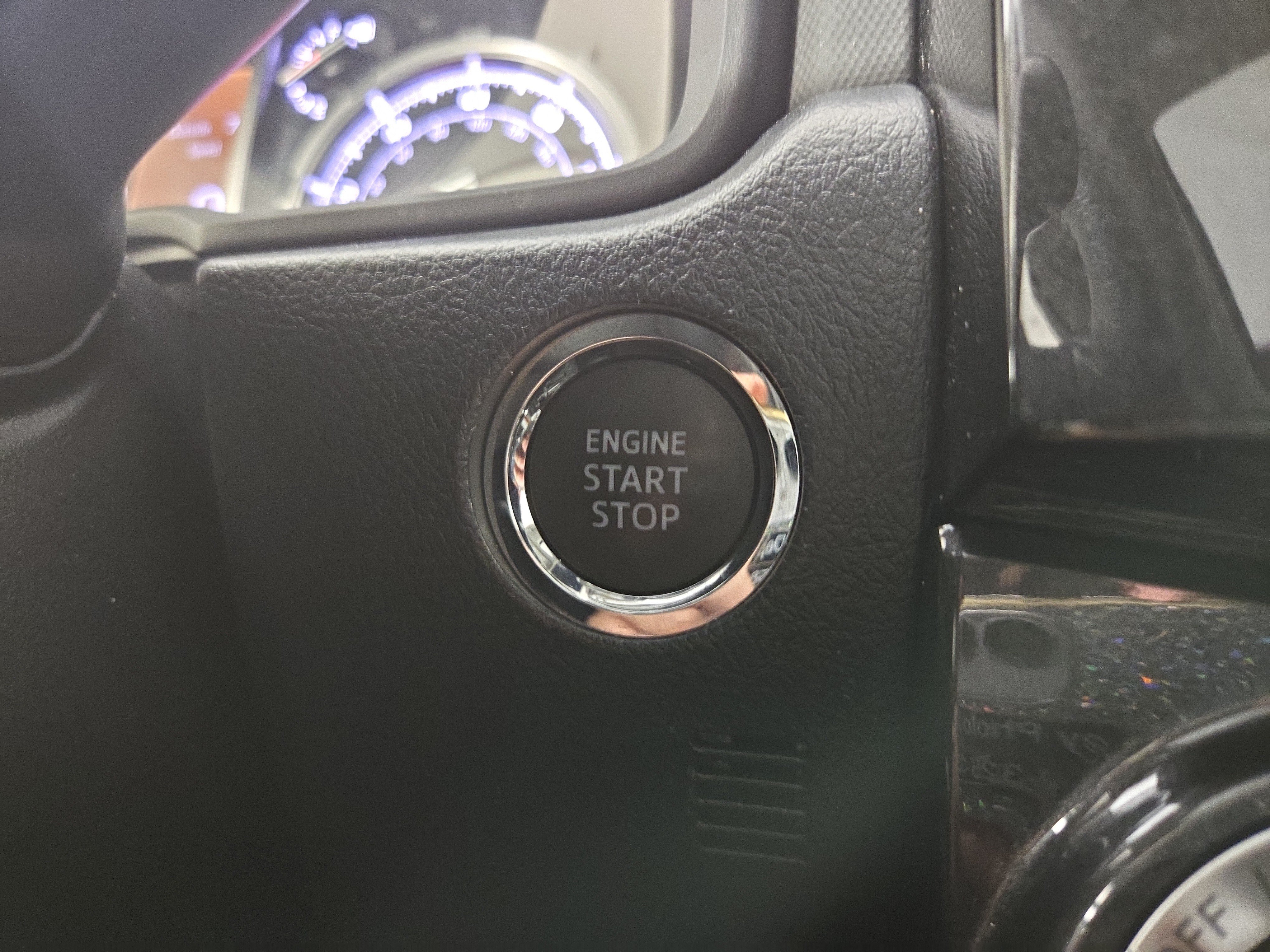 Used 2022 Toyota 4Runner TRD Off-Road Premium w/ Moonroof Package AWD/4WD image 26
