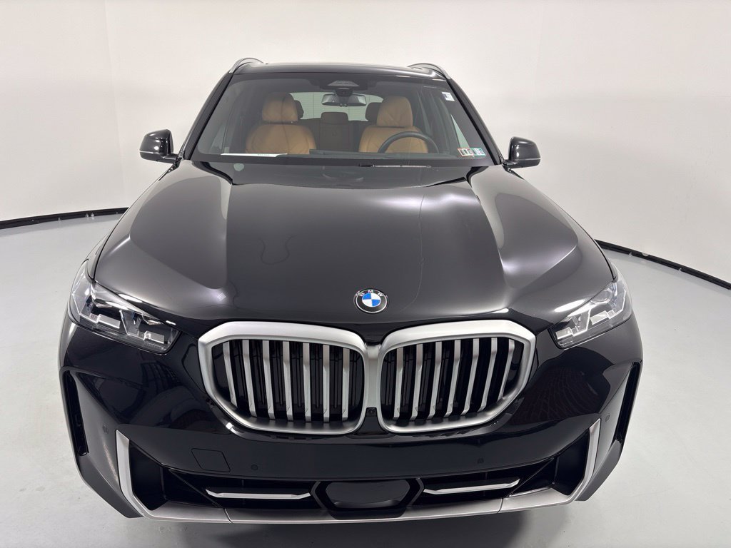 Used 2024 BMW X5 xDrive40i w/ Premium Package AWD/4WD image 3