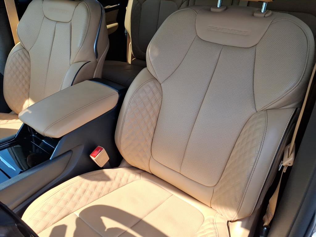 Used 2025 Jeep Grand Cherokee Summit w/ Obsidian Package AWD/4WD image 18
