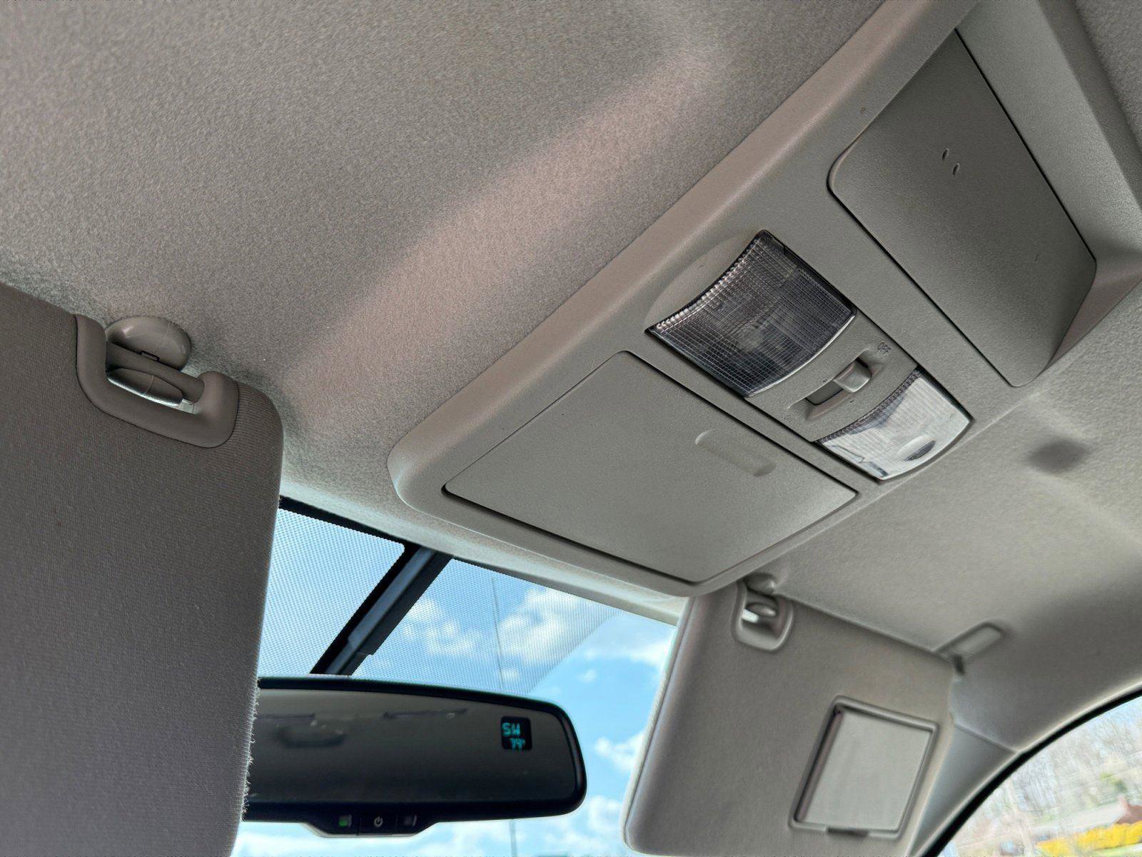 Used 2014 Nissan Frontier SV w/ SV Value Truck Package image 28