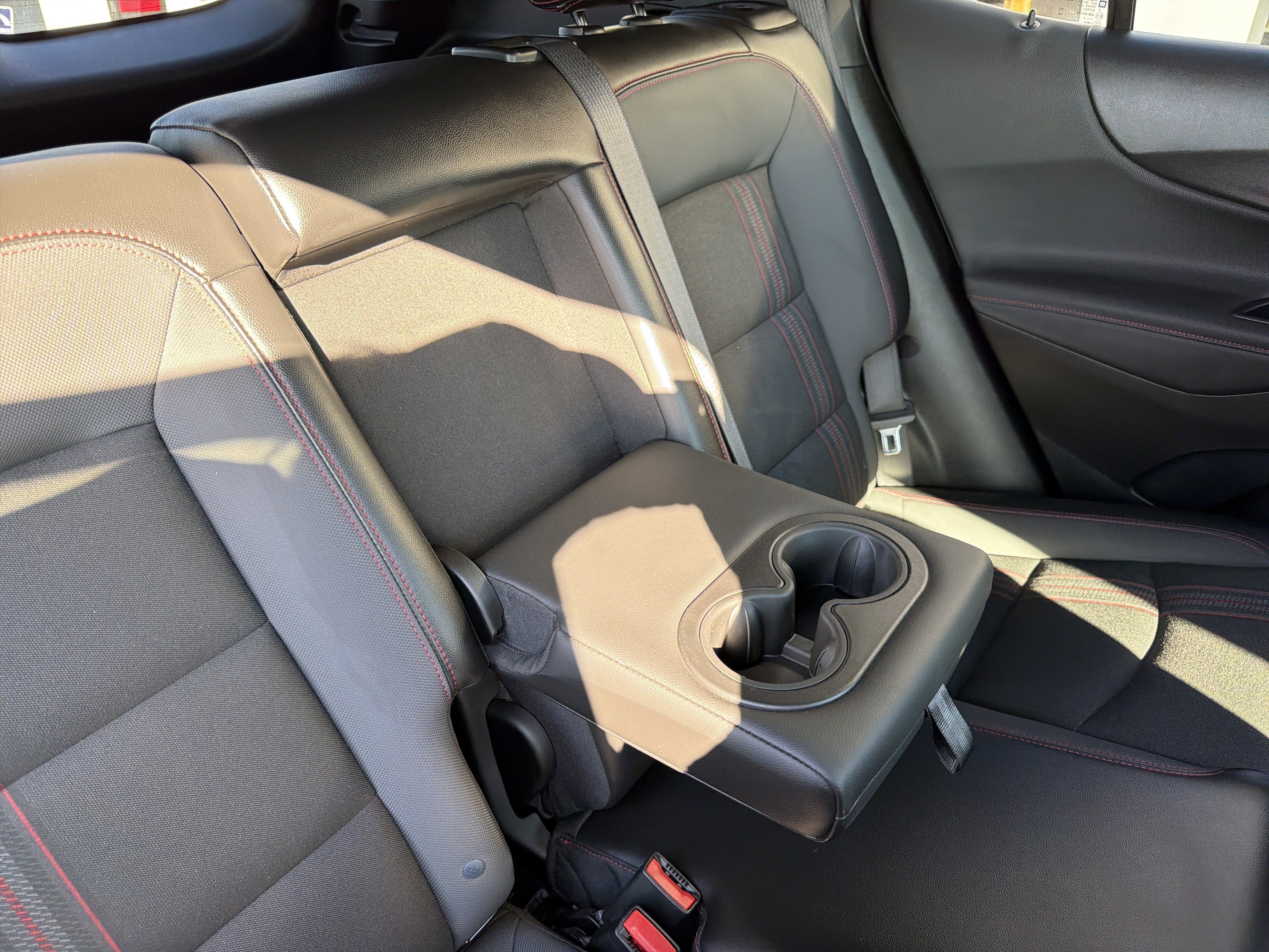 Used 2022 Chevrolet Equinox RS image 11