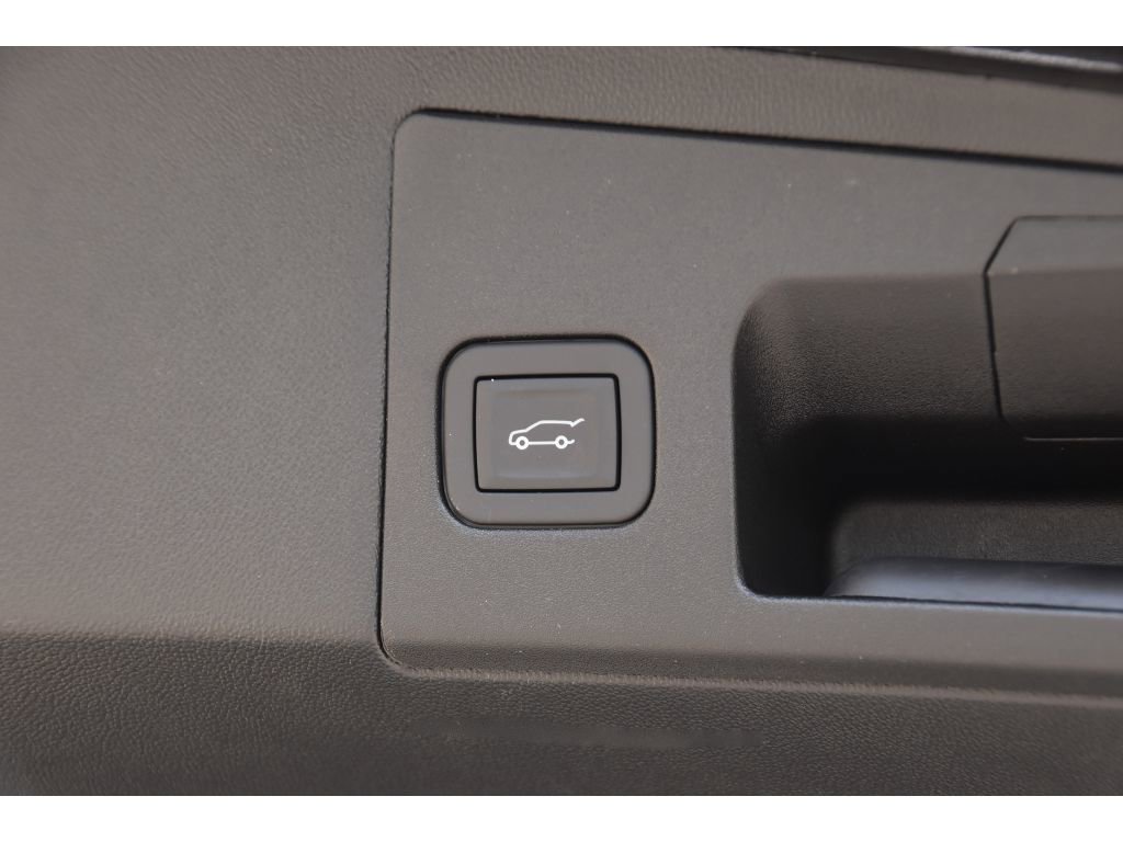 New 2025 Cadillac XT5 Premium Luxury w/ LPO, Floor Liner Package image 23