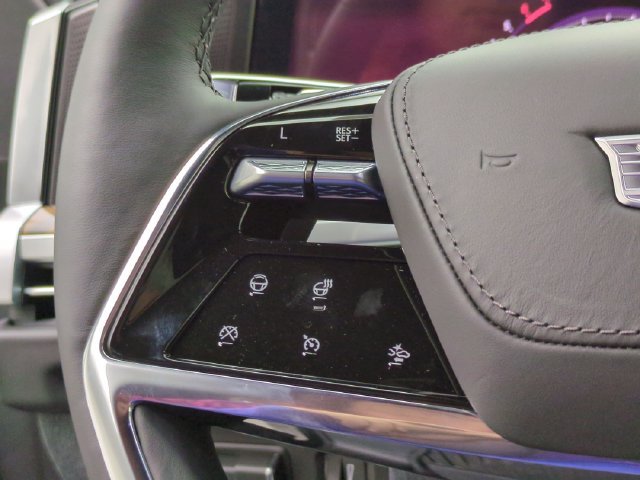 New 2026 Cadillac Escalade ESV Platinum Sport w/ LPO, ONYX Package AWD/4WD image 11
