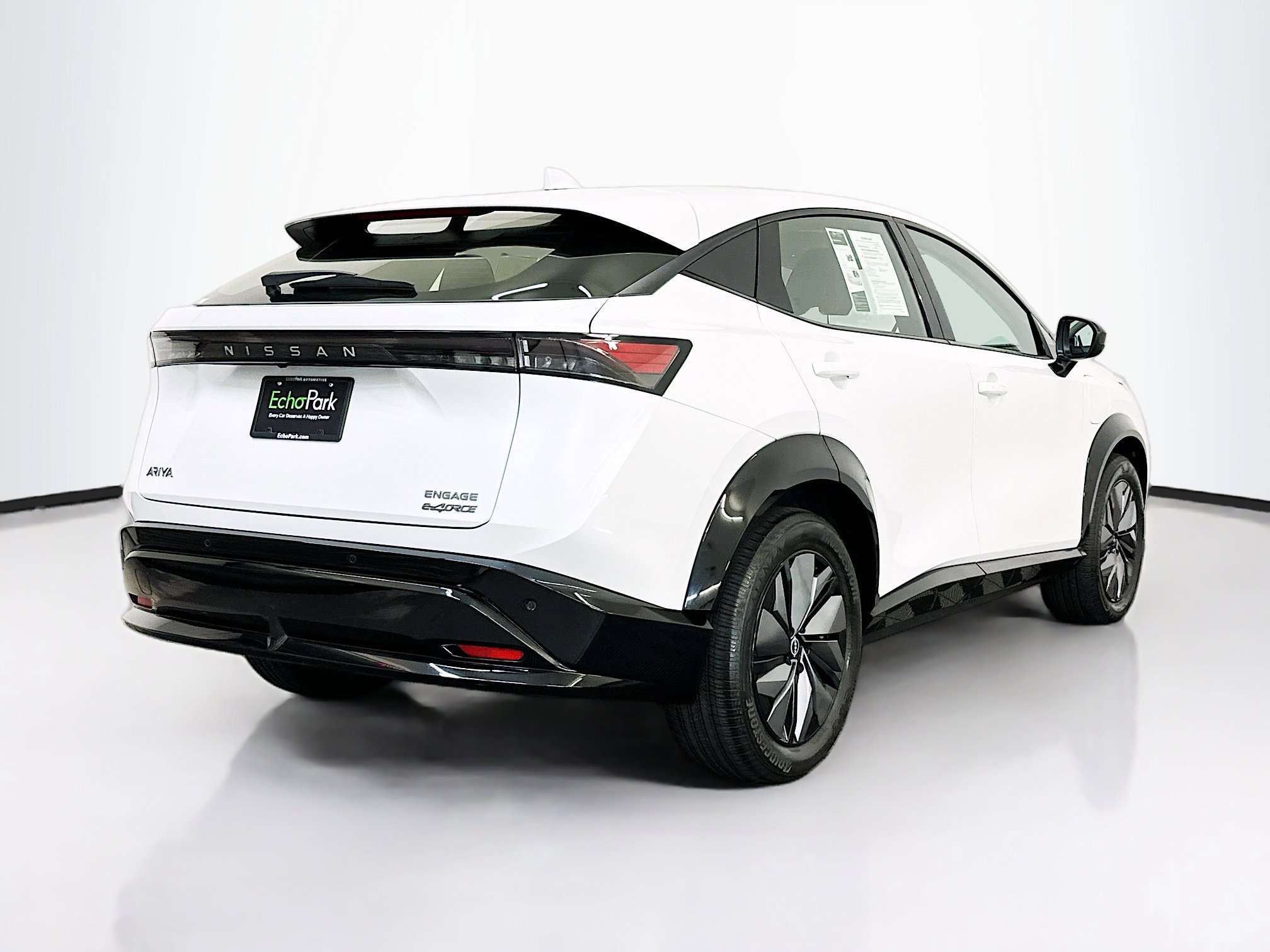 Used 2024 Nissan Ariya AWD image 9