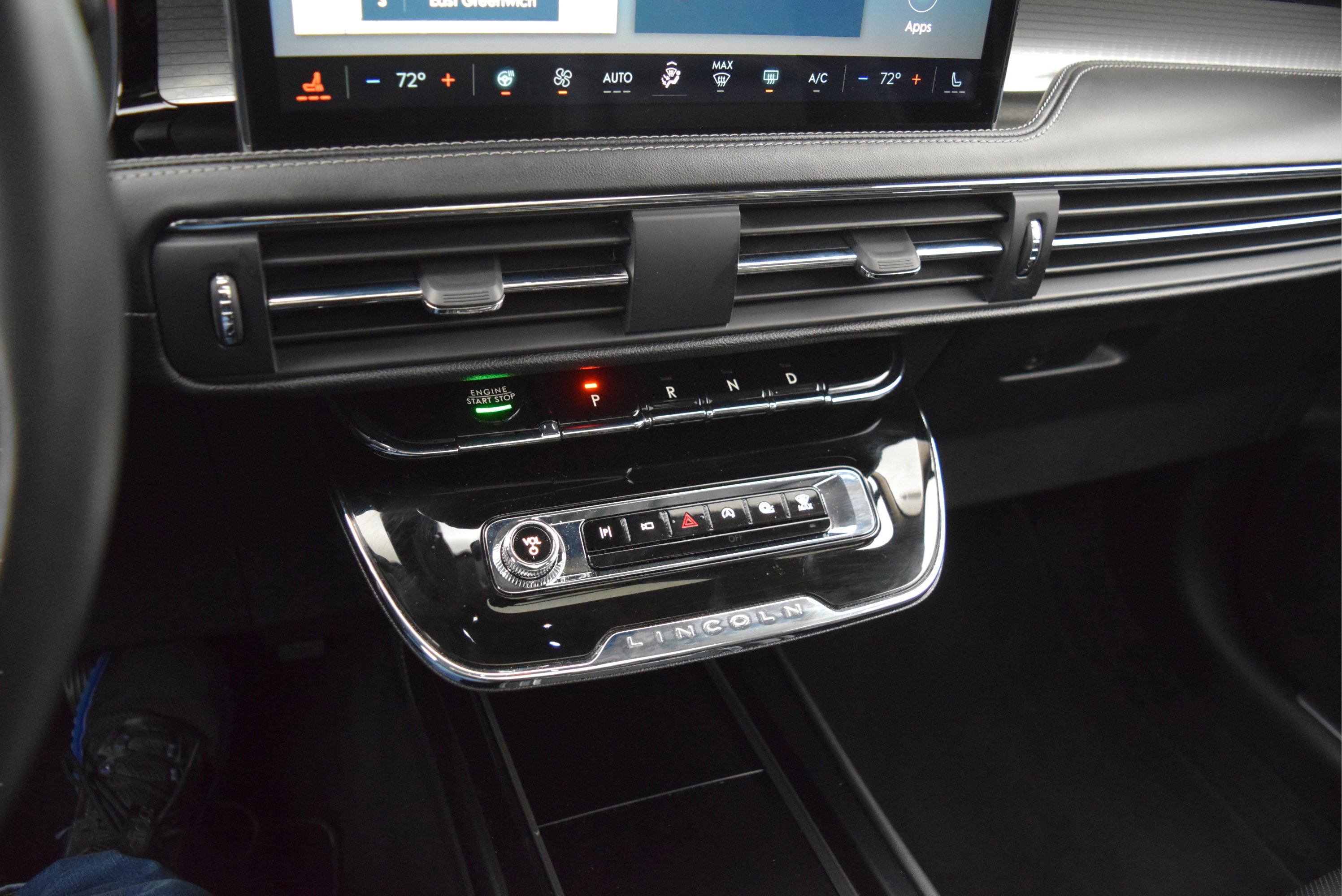 Used 2024 Lincoln Corsair Premiere w/ Equipment Group 101A image 14