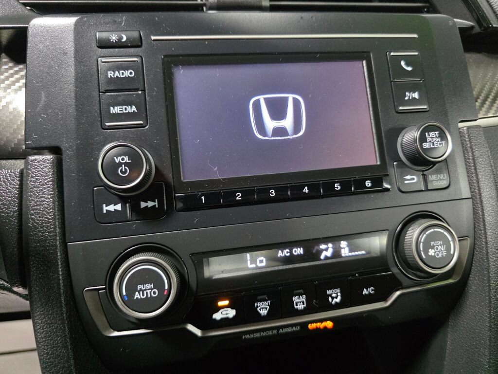 Used 2018 Honda Civic Sport image 11