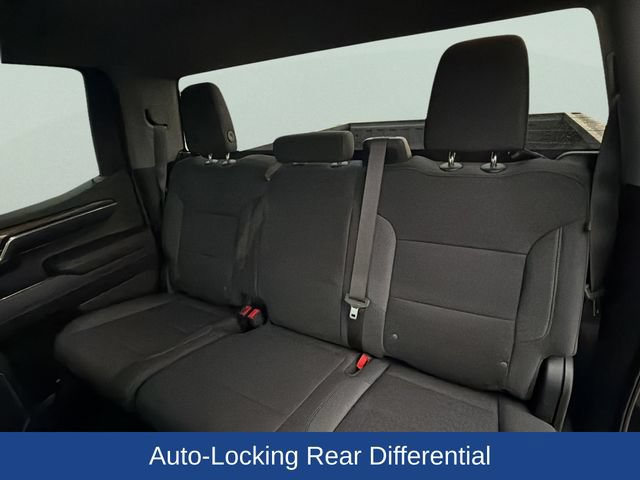 Used 2023 Chevrolet Silverado 1500 LT AWD/4WD image 18